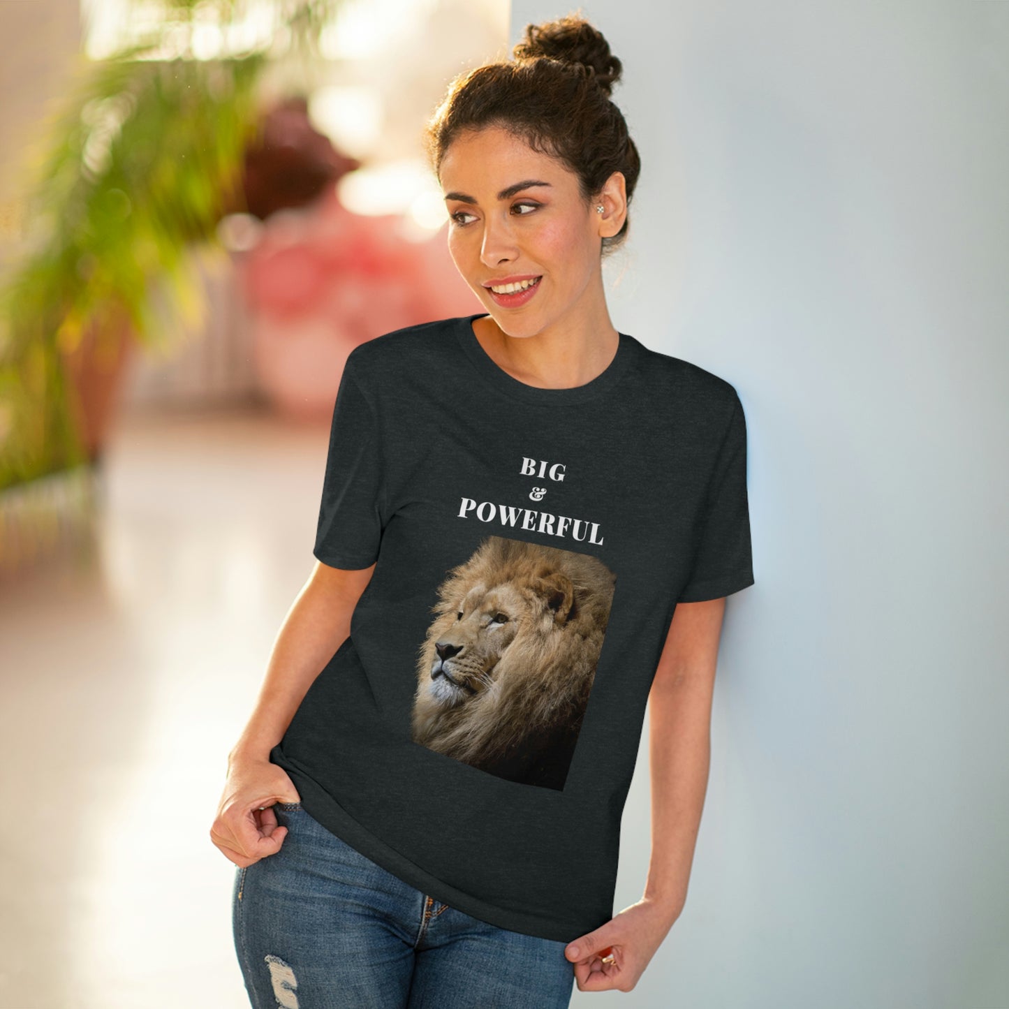 BIG & POWERFUL T-shirt