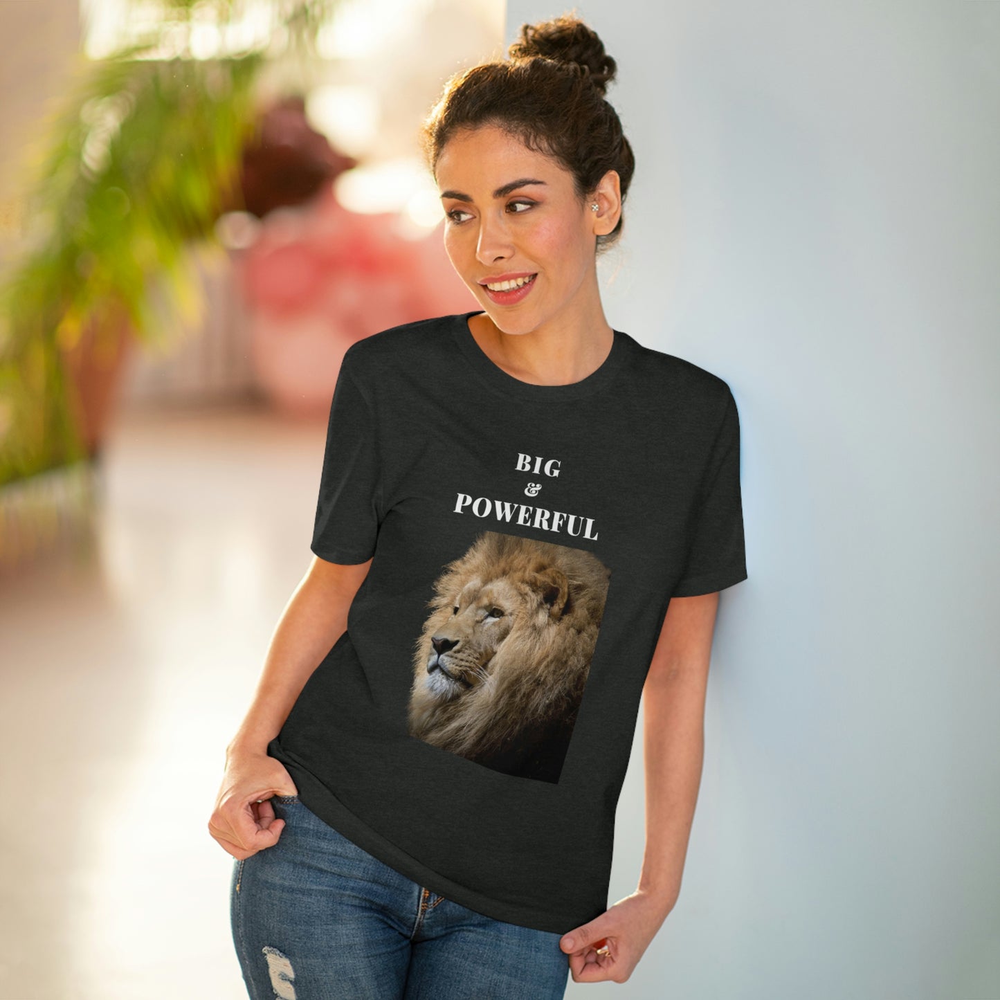 BIG & POWERFUL T-shirt